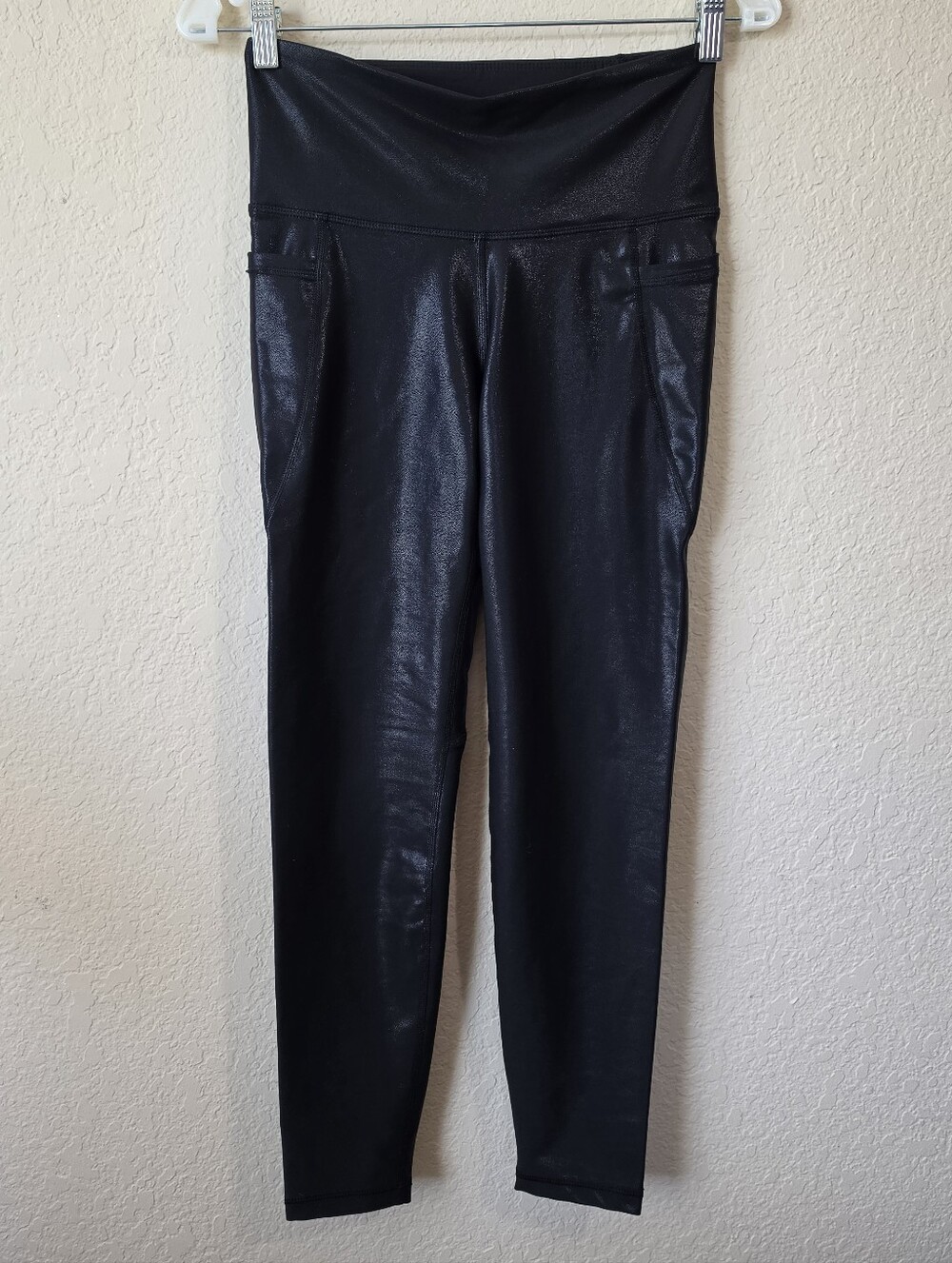 Old Navy Powersoft High-Rise Shimmer Leggings w/ Pockets Medium Black